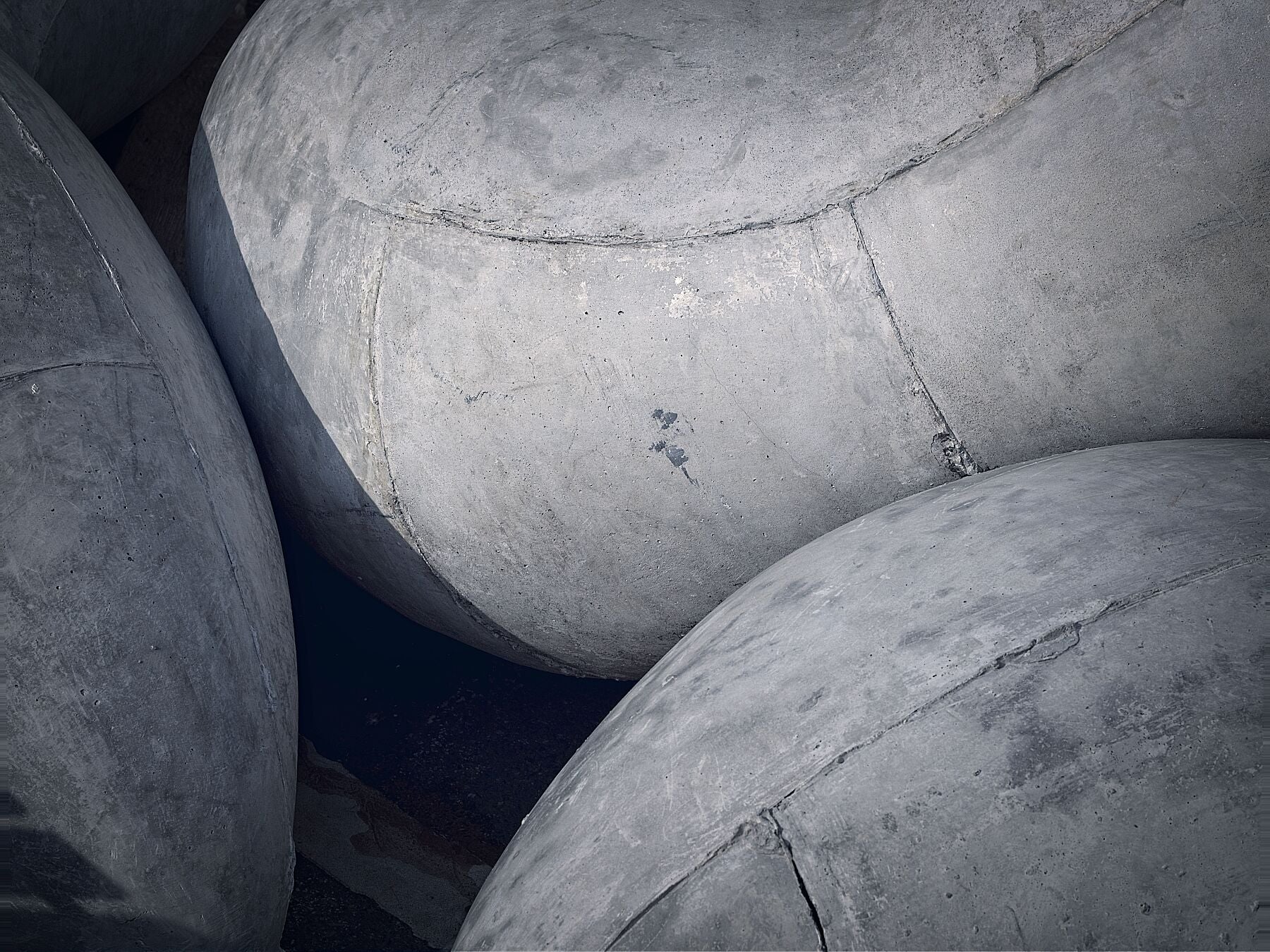 David Turecek - Bez Nazvu - 2020 - Beton - Prague - f11 - C-type Fudji Matt