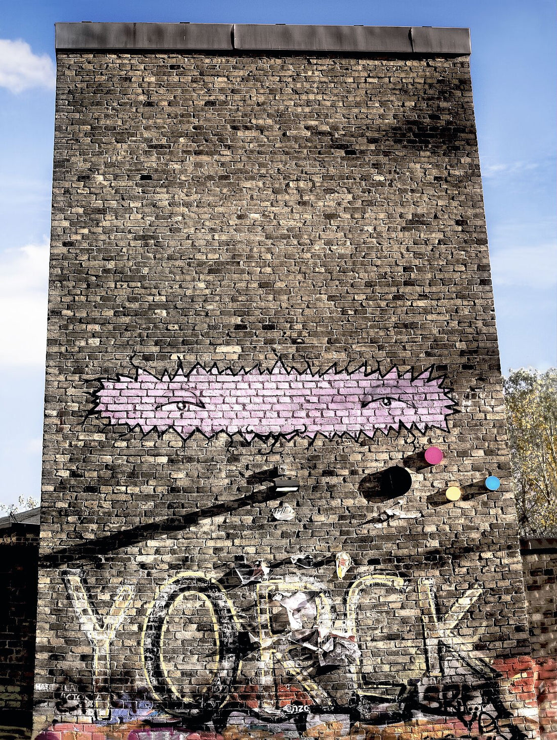 Lampe an der Wand – Yorck Berlin – weiche Farbe – C-Typ Fudi Flex