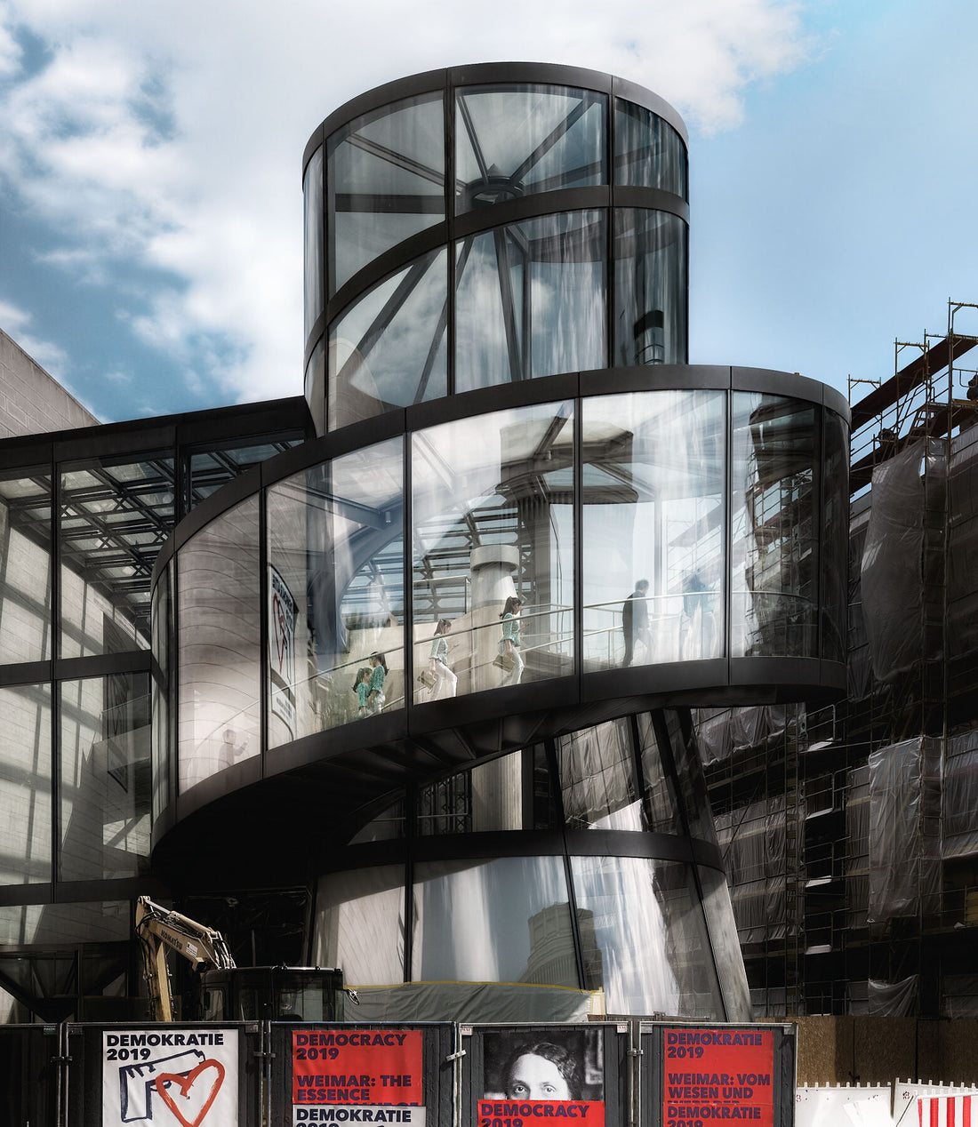 1 - Selfie democracy - Color v1