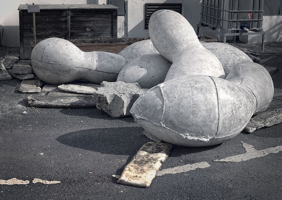 David Turecek - Bez Nazvu - 2020 - Beton - Prag - C-Typ Fudji Matt