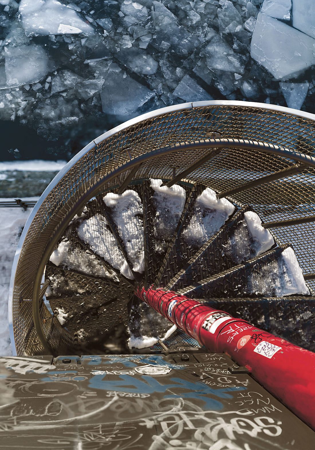 Two Steps Down (v1, ISO A1) – Der Berlin-Spandau-Schiffskanal, Berlin – Limitierte Auflage (1-30)