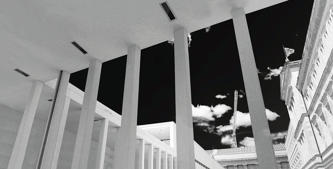 James Simon Gallery Berlin Insel – Kolonnadenhof (Neuer Hof) – bw D Matt – Limitierte Auflage 1-3 – David Chipperfield Architects 2019 – C-Typ Fudji Matt