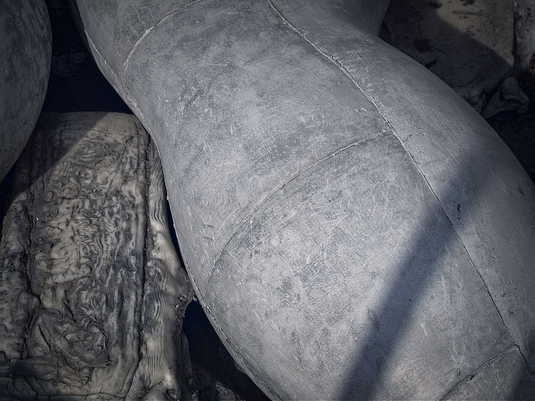 David Turecek - Bez Nazvu - 2020 - Beton - Prag - f3 - C-Typ Fudji Matt