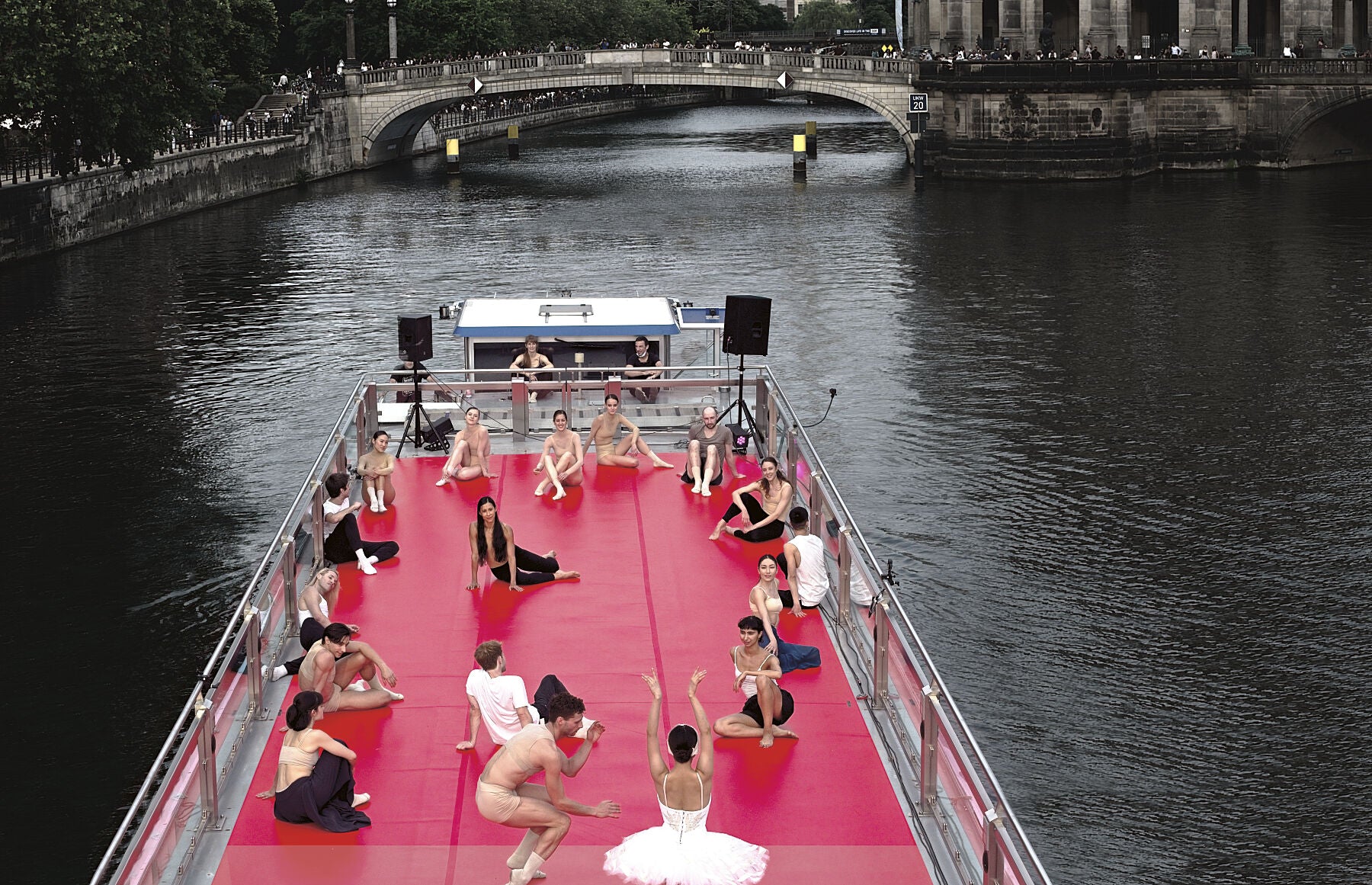 Tip to nails - Staatsballett Berlin - little boat tour FROM BERLIN WITH LOVE - ON THE RIVER SPREE! © Prosper Jerominus 2021 - Giclee Hahnemuhle Photorag