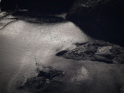 Liebe Verschmutzung – Küstenschönheit – Felsen mit Bitumen – 02 – limitierte Auflage (1–50) – C-Typ Fudji Matt