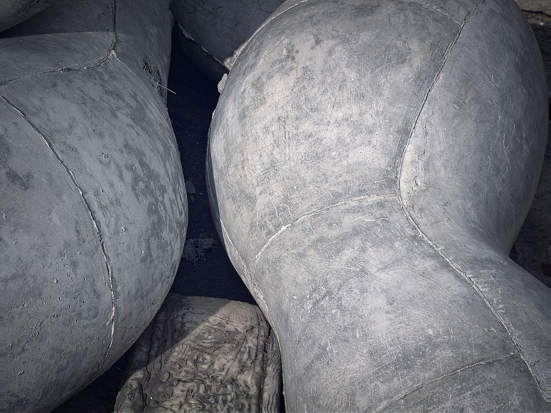 David Turecek - Bez Nazvu - 2020 - Beton - Prag - f4 - C-Typ Fudji Matt