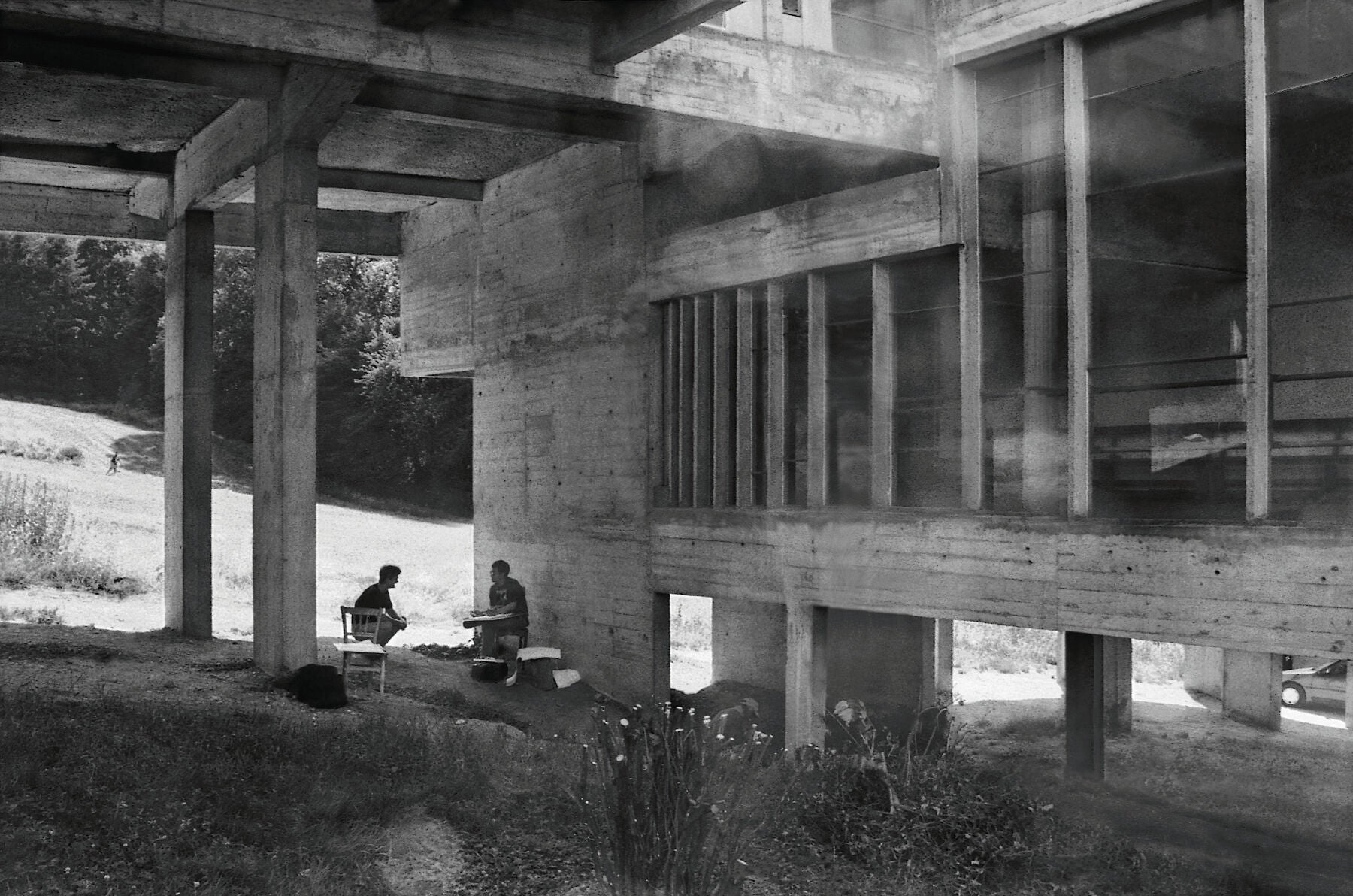 A lesson in modernist transparency in architecture – American teacher and student at a seminar work at La Tourette, 1993 – Limited edition (1-20)