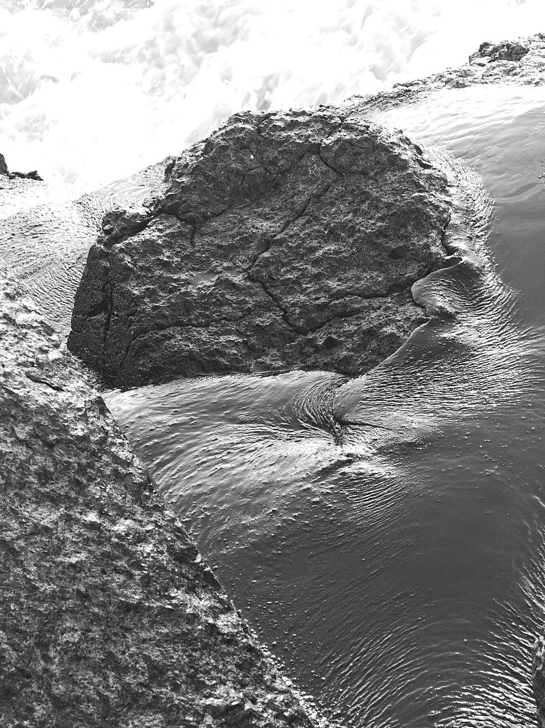 P8270520v1JPG – Schwarz-Weiß-Feuerzeug – C-Typ Kodak Metallic 300