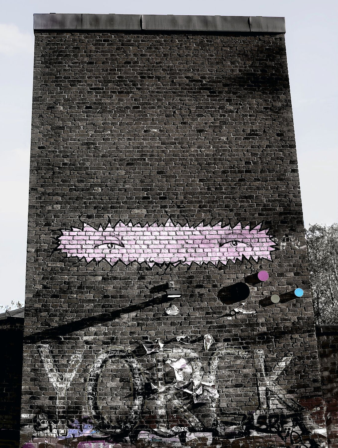 Lampe an einer Wand - Yorck Berlin - sw - C-Typ Fudi Matt