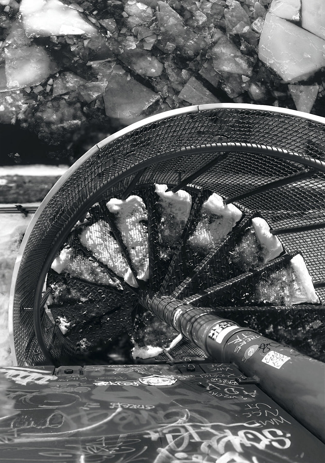 Two Steps Down (v2, ISO A1) – Der Berlin-Spandau-Schiffskanal, Berlin – Limitierte Auflage (1-30)