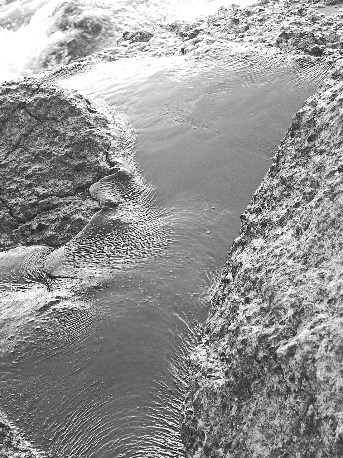 P8270519v2JPG – Schwarz-Weiß-Feuerzeug – C-Typ Kodak Metallic 300