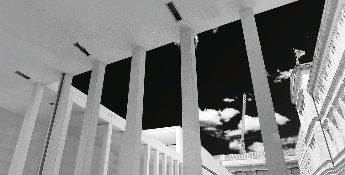 James Simon Gallery Berlin Insel – Kolonnadenhof (Neuer Hof) – bw D Gloss – Limitierte Auflage 1-3 – David Chipperfield Architects 2019 – C-type Fudji Gloss